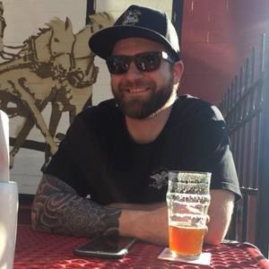 Meet your Posher, Casey